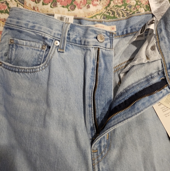 Levi High Loose Jeans - Picture 5 of 5